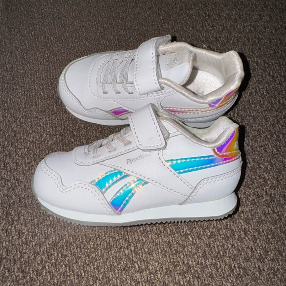 Toddler girl Reebok shoes size 5 - Picture 1 of 6